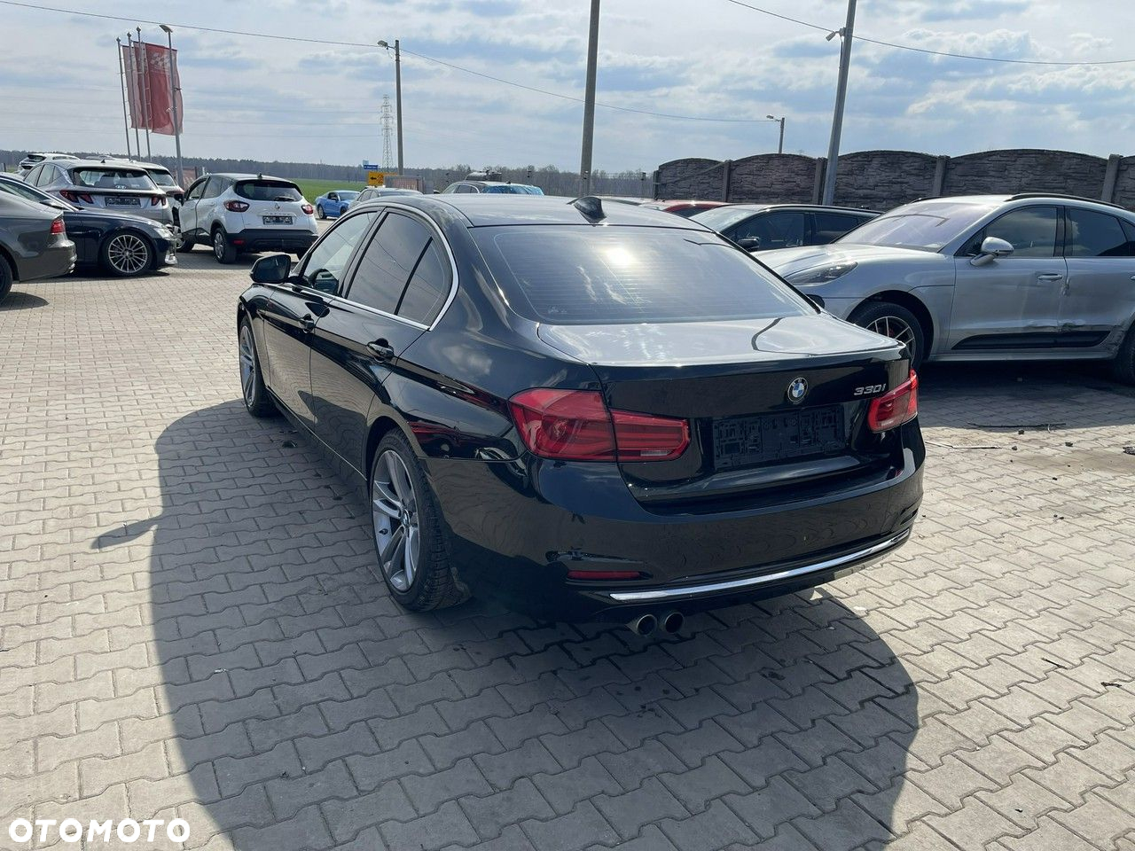 BMW Seria 3 330i sport - 5
