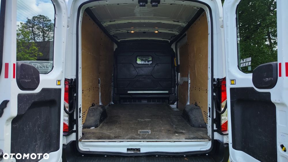 Ford Transit - 15
