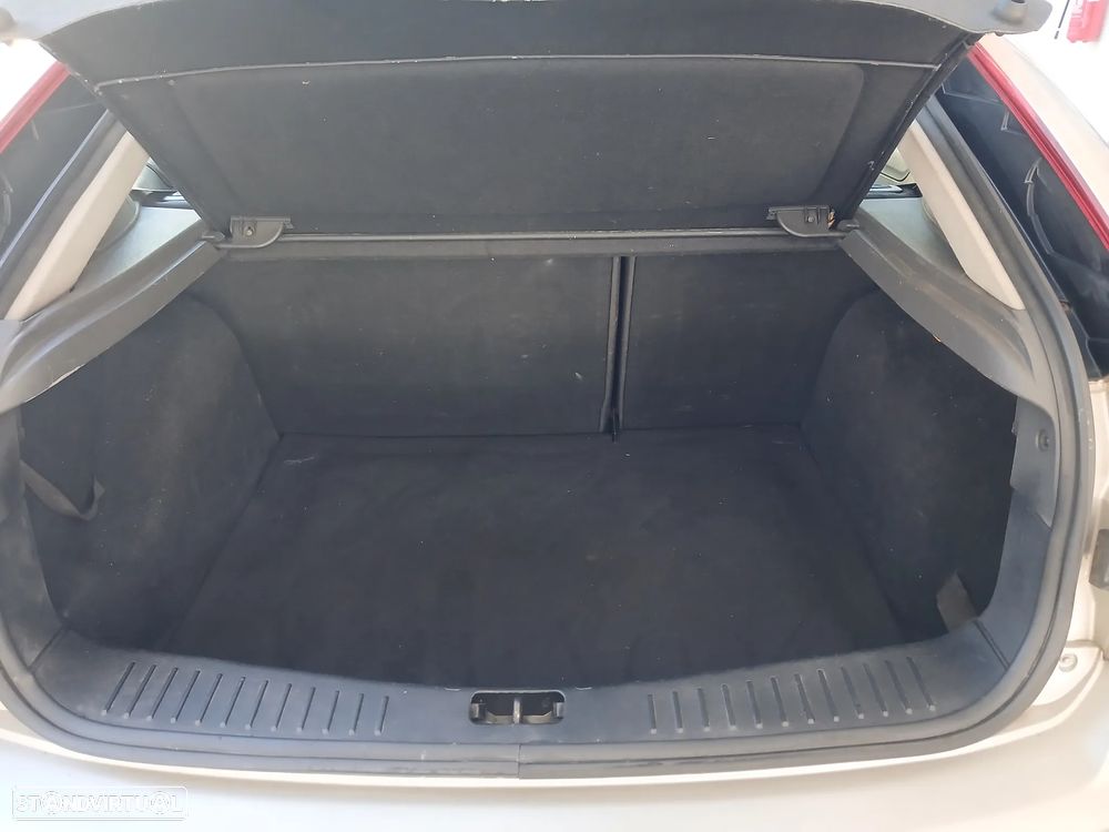 Ford Focus 1.6 TDCi Trend - 18