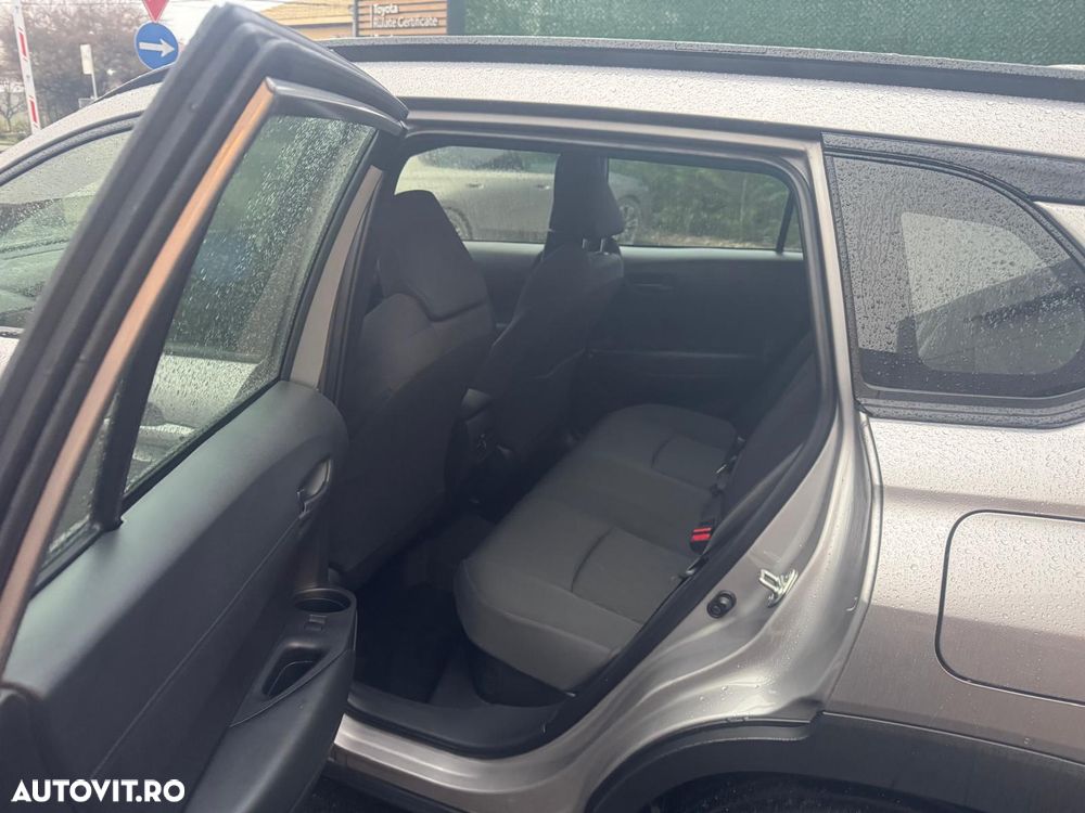 Toyota Corolla Cross - 12