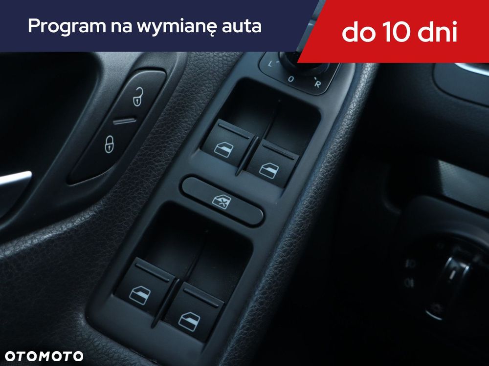 Volkswagen Golf - 17