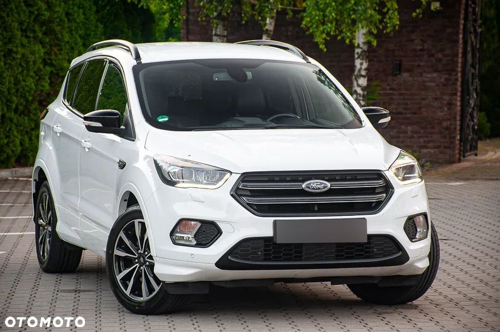 Ford Kuga 1.5 EcoBoost 2x4 ST-Line - 9