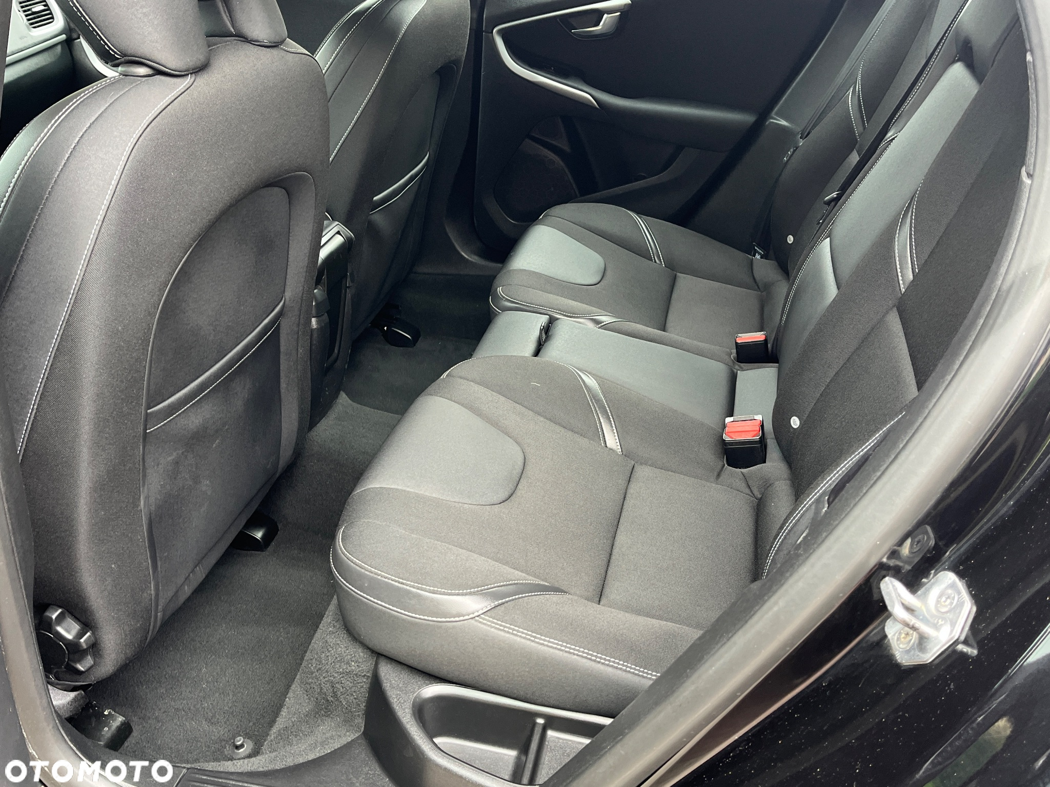 Volvo V40 D2 Momentum - 8
