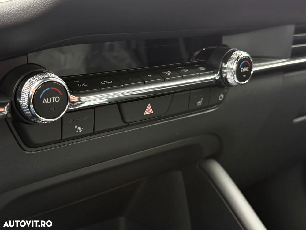 Mazda 3 e-SKYACTIV-G 140 M HYBRID Aut. HOMURA - 22