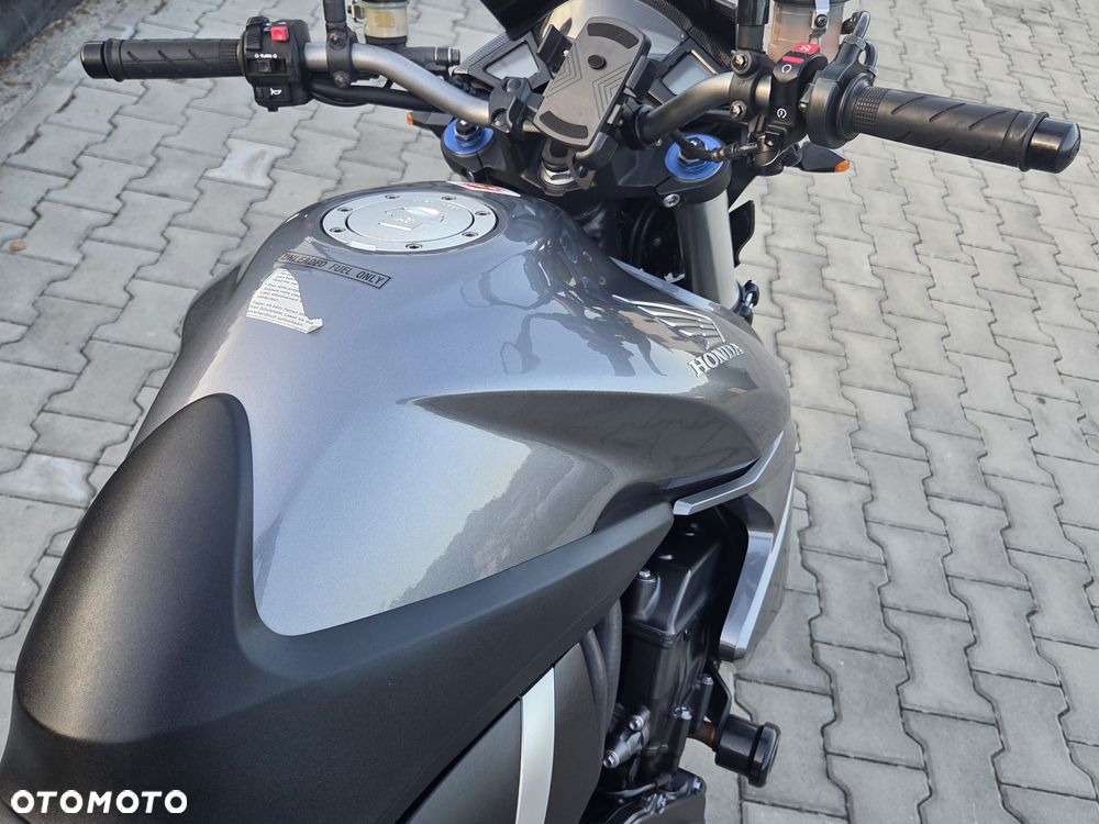 Honda CB - 21