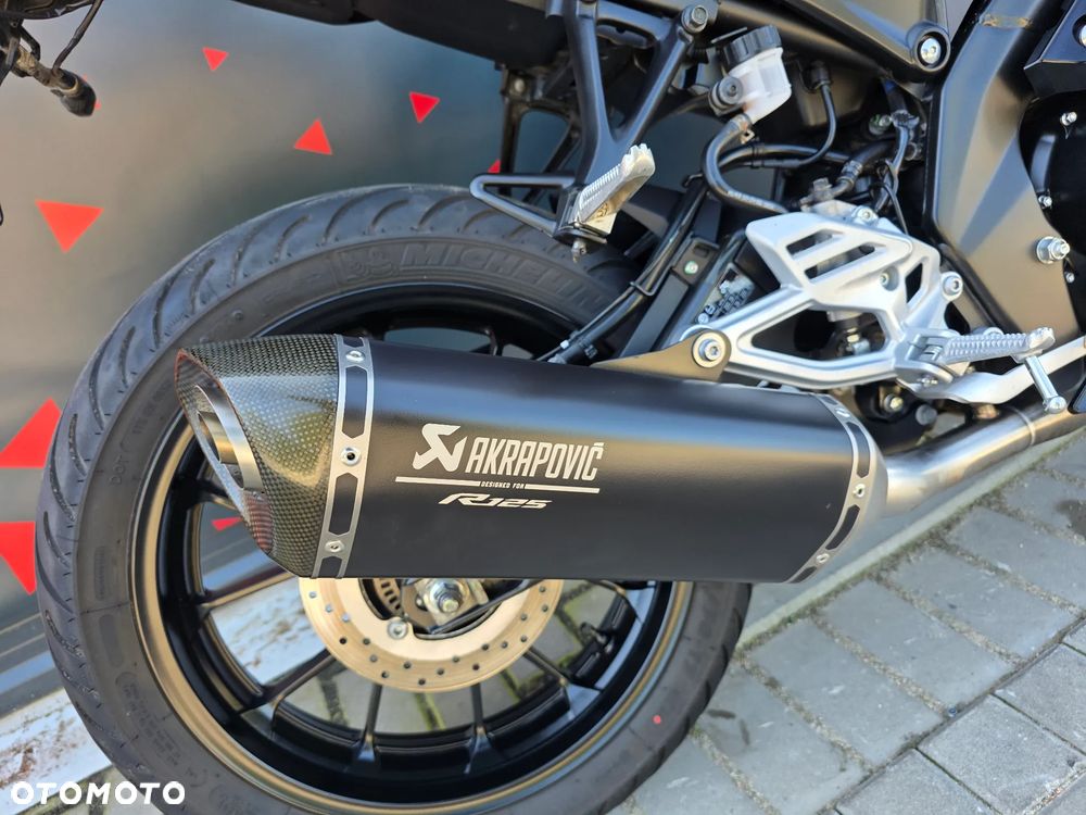 Yamaha YZF - 23