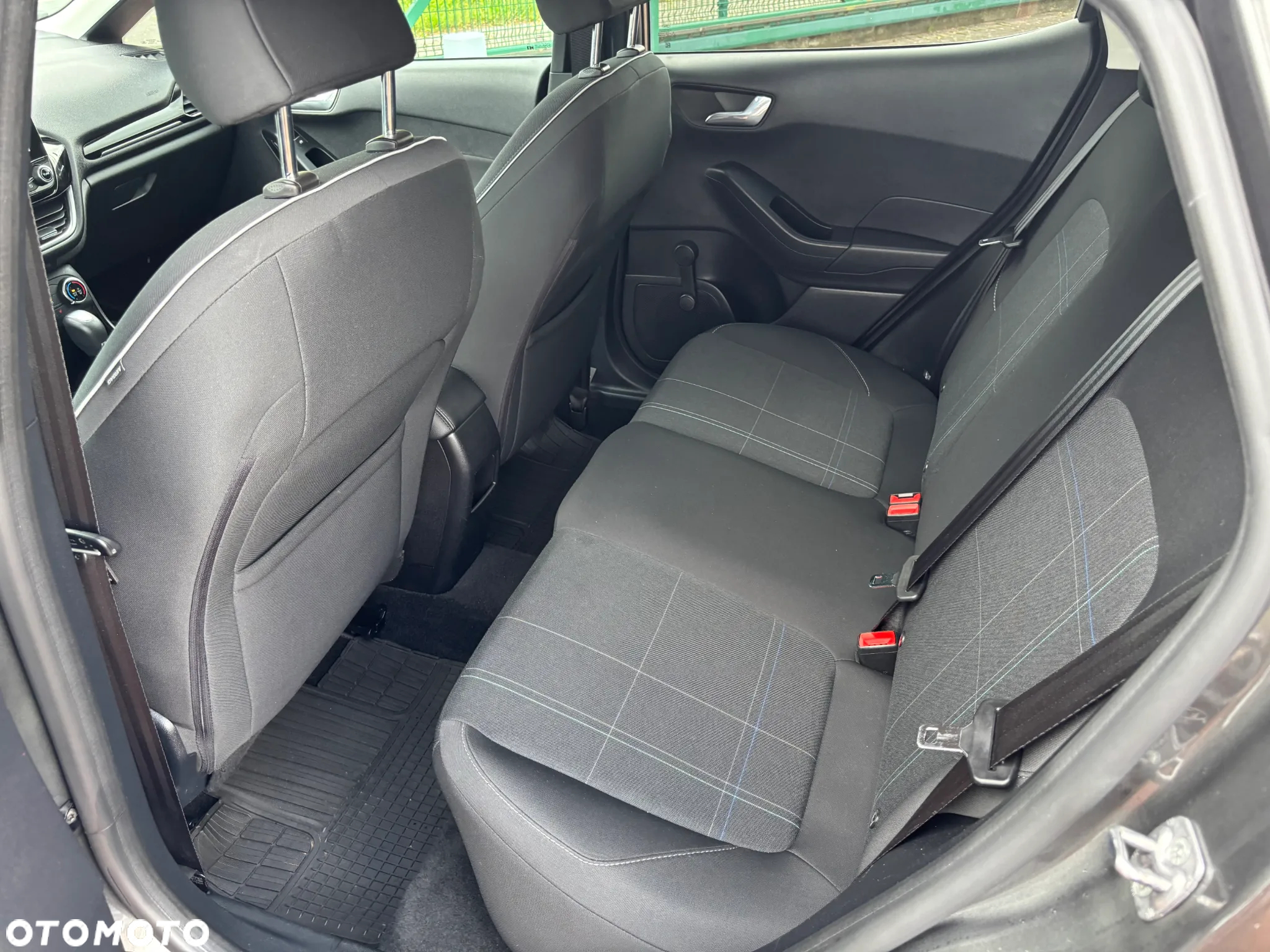 Ford Fiesta 1.0 EcoBoost S&S COOL&CONNECT - 16