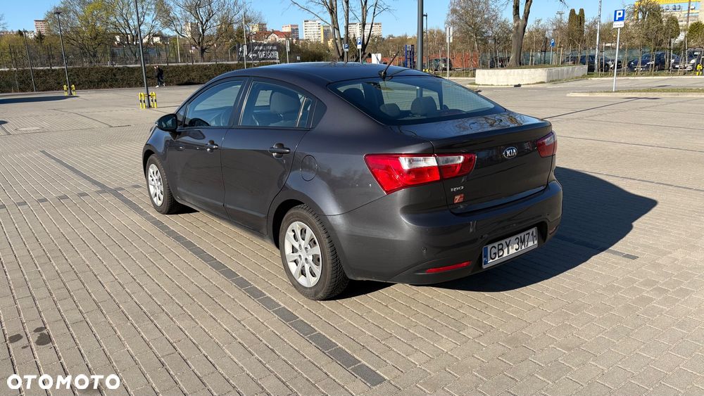 Kia Rio 1.4 L - 7