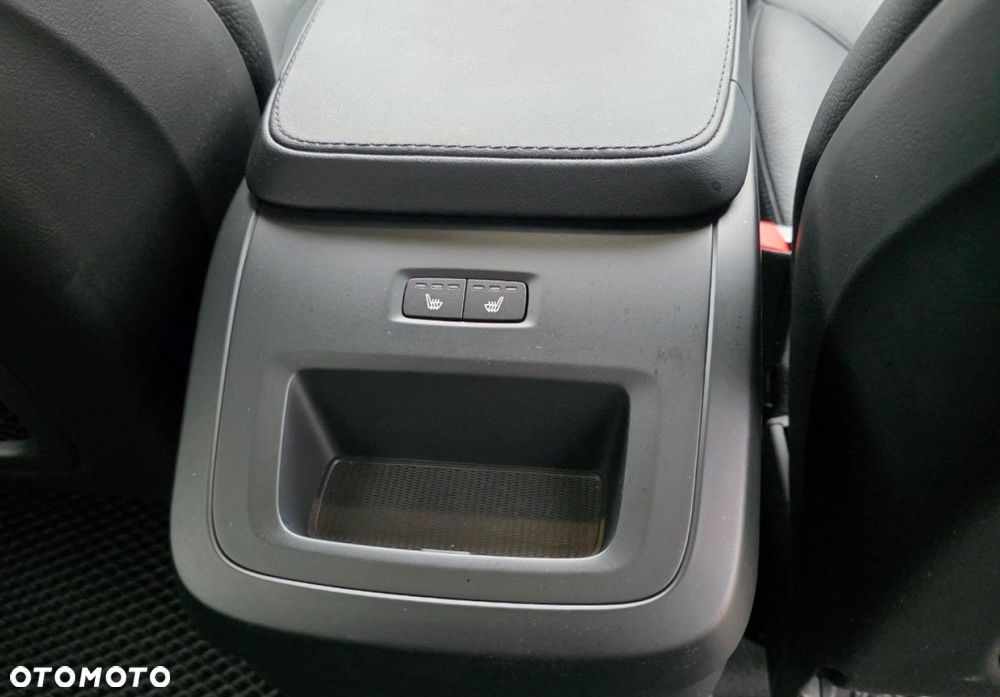 Volvo XC 90 - 29