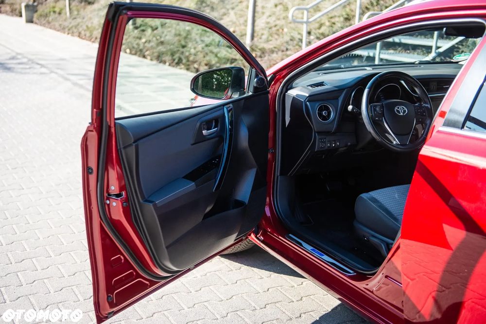 Toyota Auris - 13