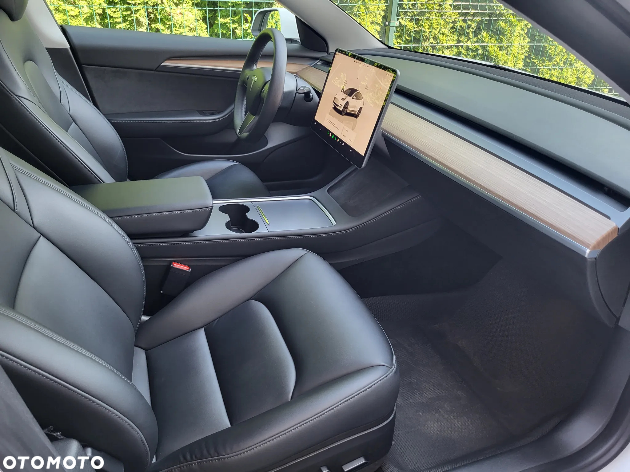 Tesla Model 3 - 14