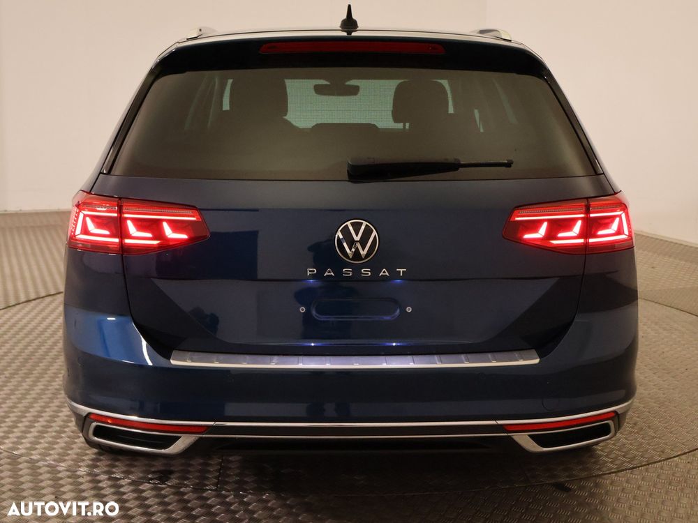 Volkswagen Passat - 12