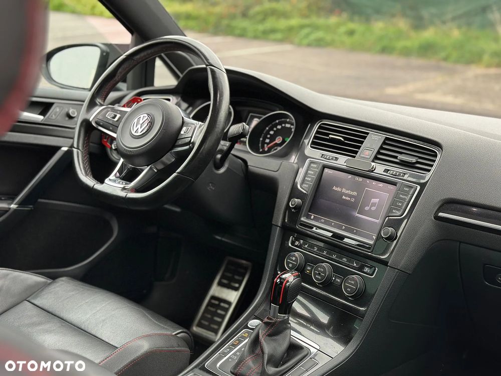 Volkswagen Golf - 17