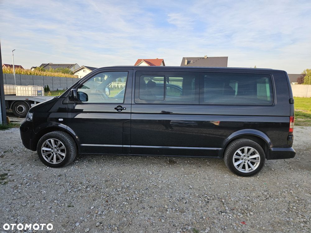 Volkswagen Caravelle - 12