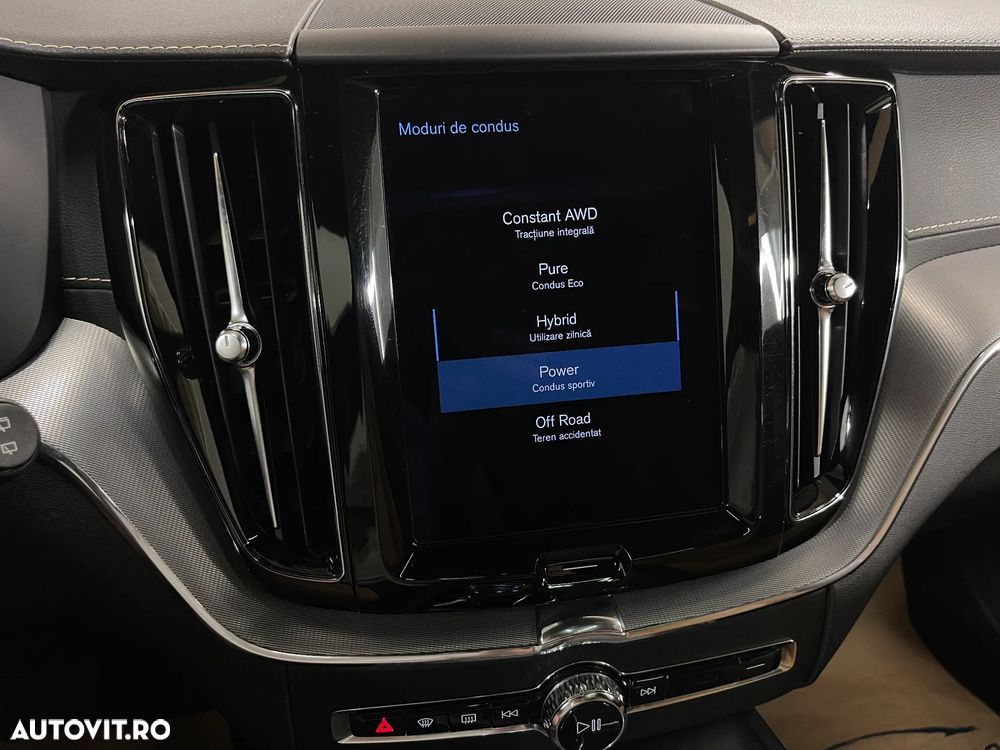 Volvo XC 60 T8 Twin Engine AWD Geartronic Inscription - 23