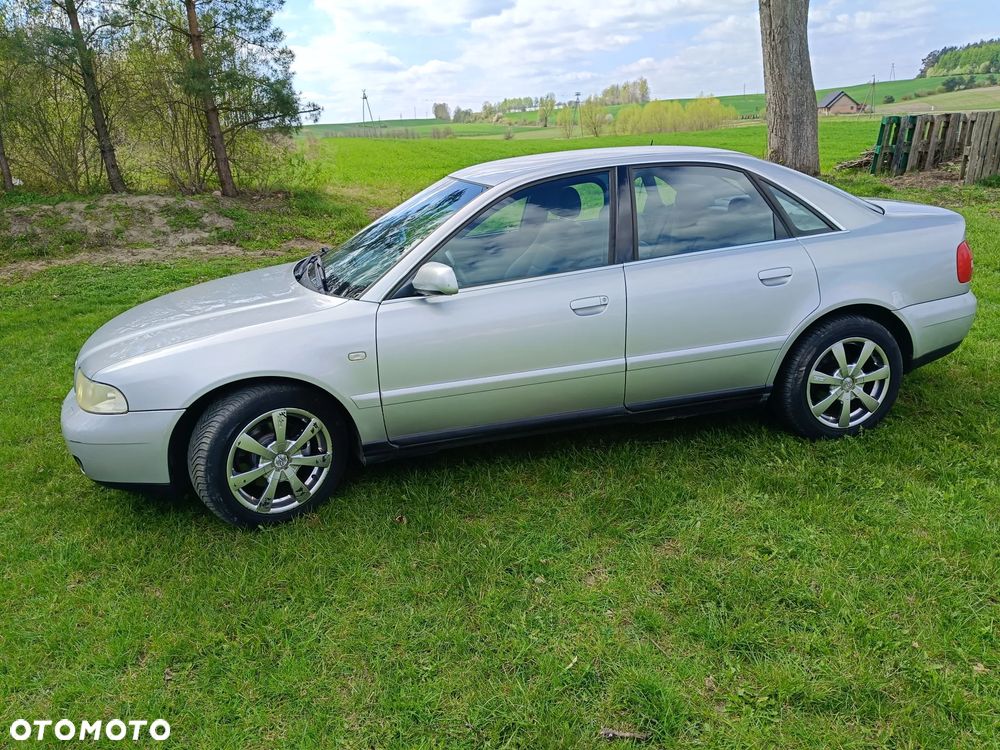 Audi A4 Limousine - 7