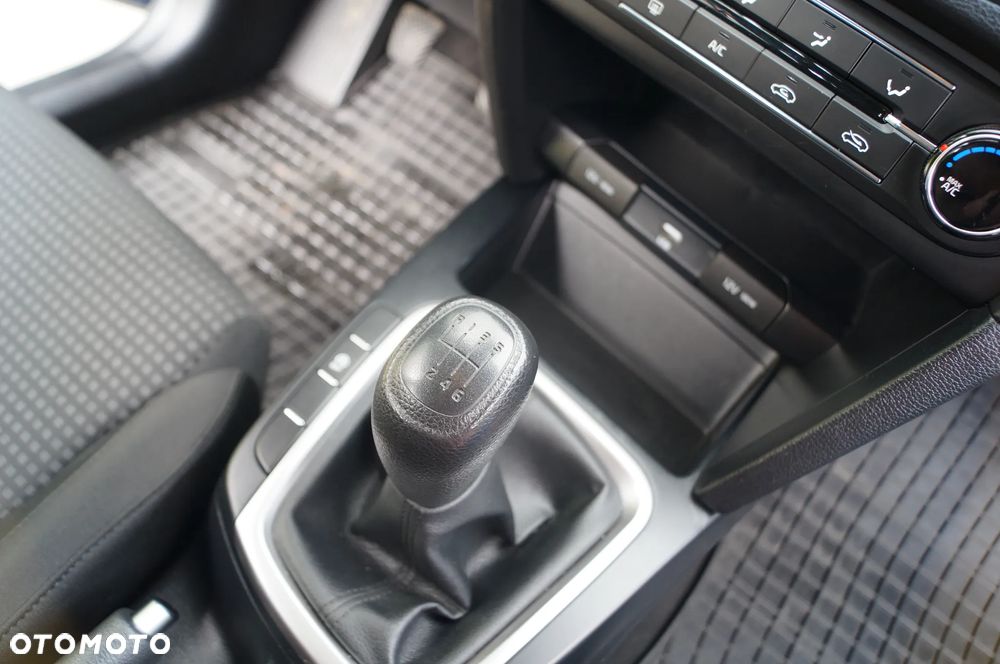 Kia Ceed 1.6 CRDi SCR L - 38
