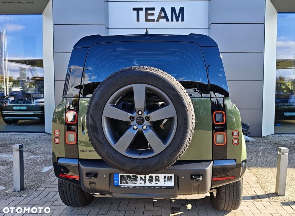 Land Rover Defender - 10