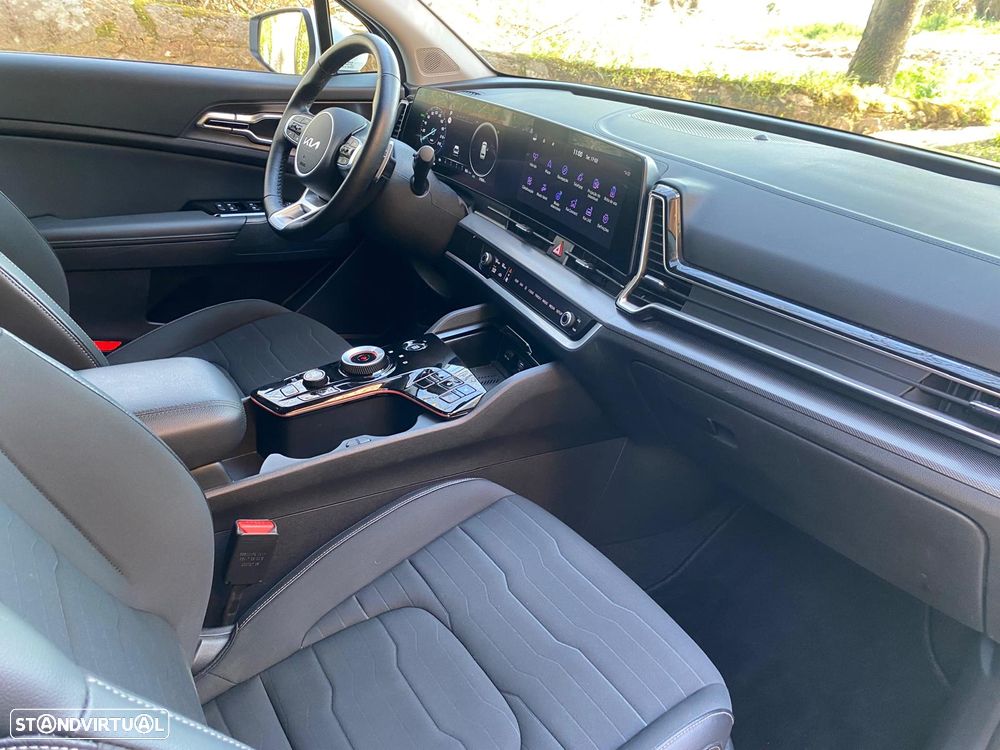 Kia Sportage 1.6 T-GDi HEV Tech - 13