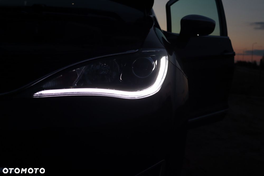 Chrysler Pacifica - 2