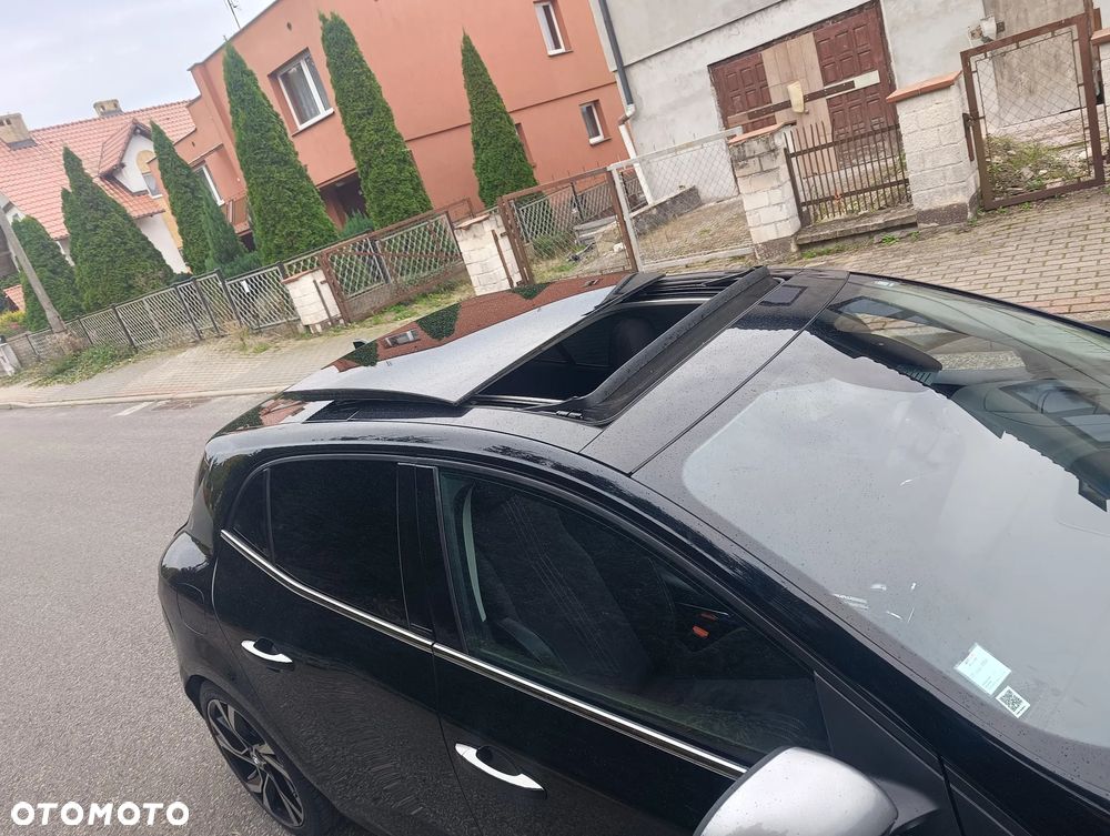 Renault Megane ENERGY TCe 205 EDC GT - 11