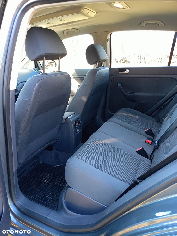 Volkswagen Golf - 9