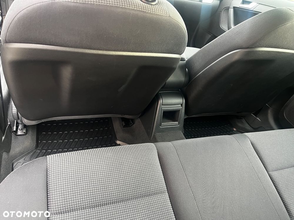 Audi A3 Sportback 1.6 FSI Attraction - 9