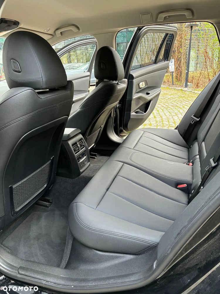 BMW Seria 3 320d Advantage sport - 25