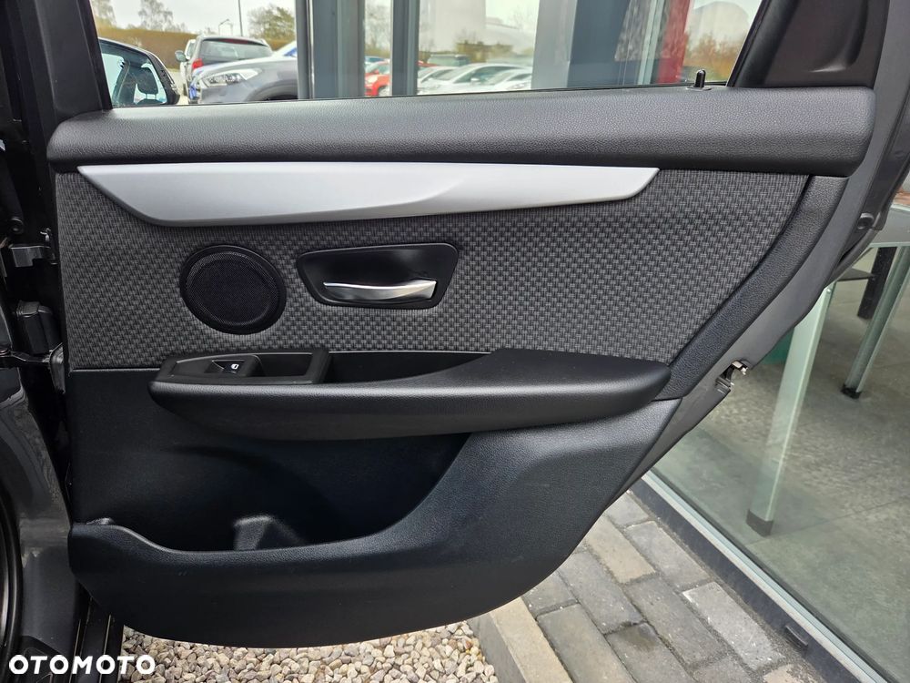 BMW Seria 2 218i Advantage - 13