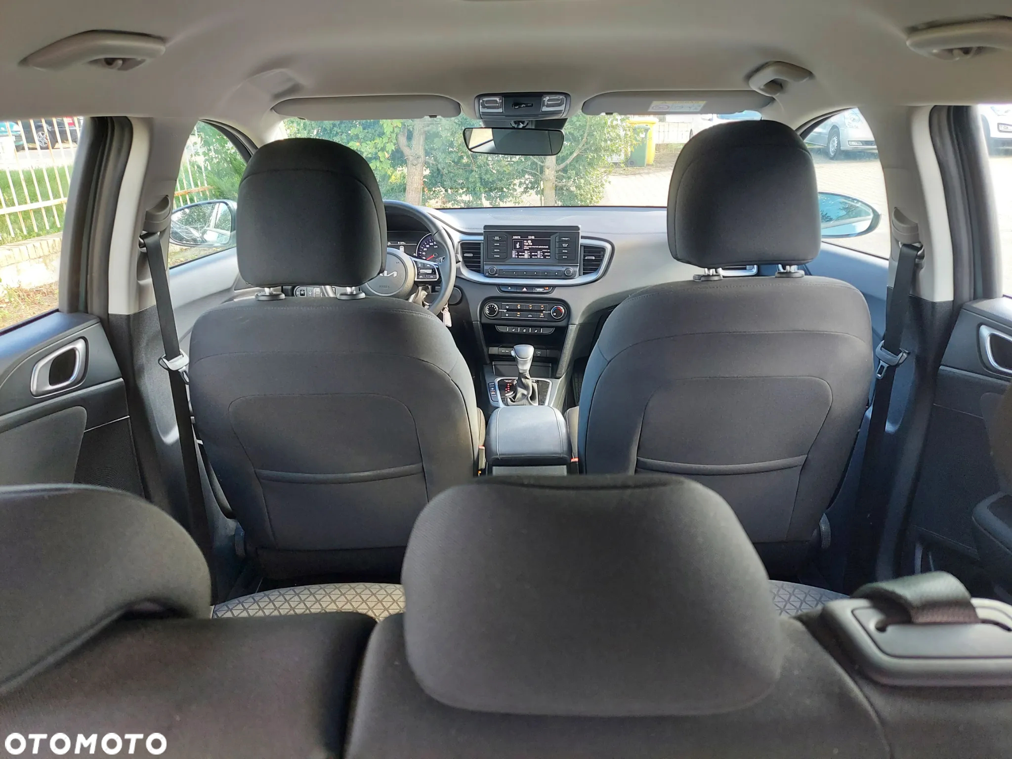 Kia Ceed - 10