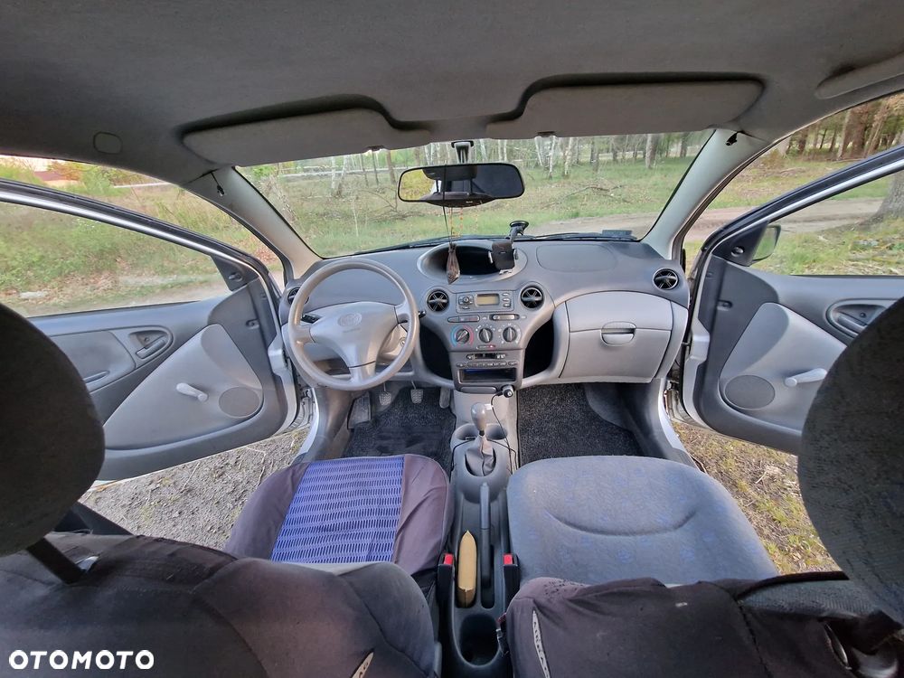 Toyota Yaris 1.0 Base - 14