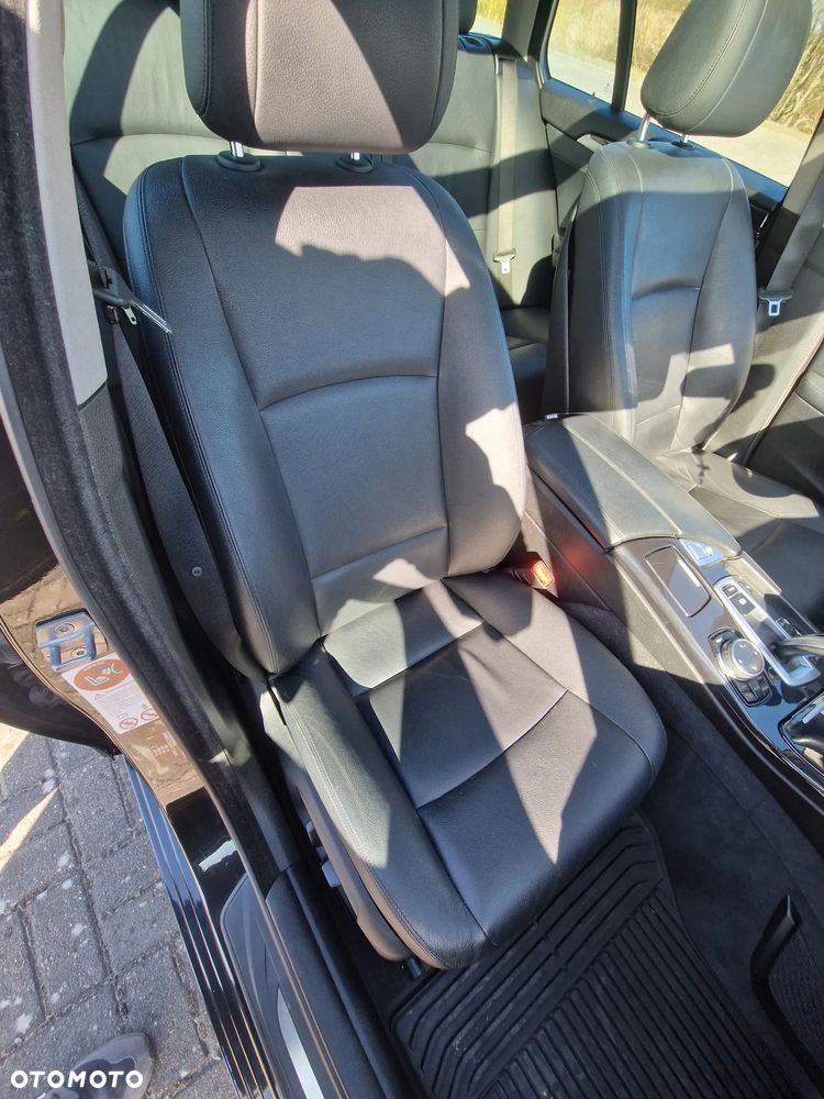 BMW Seria 5 520d - 23