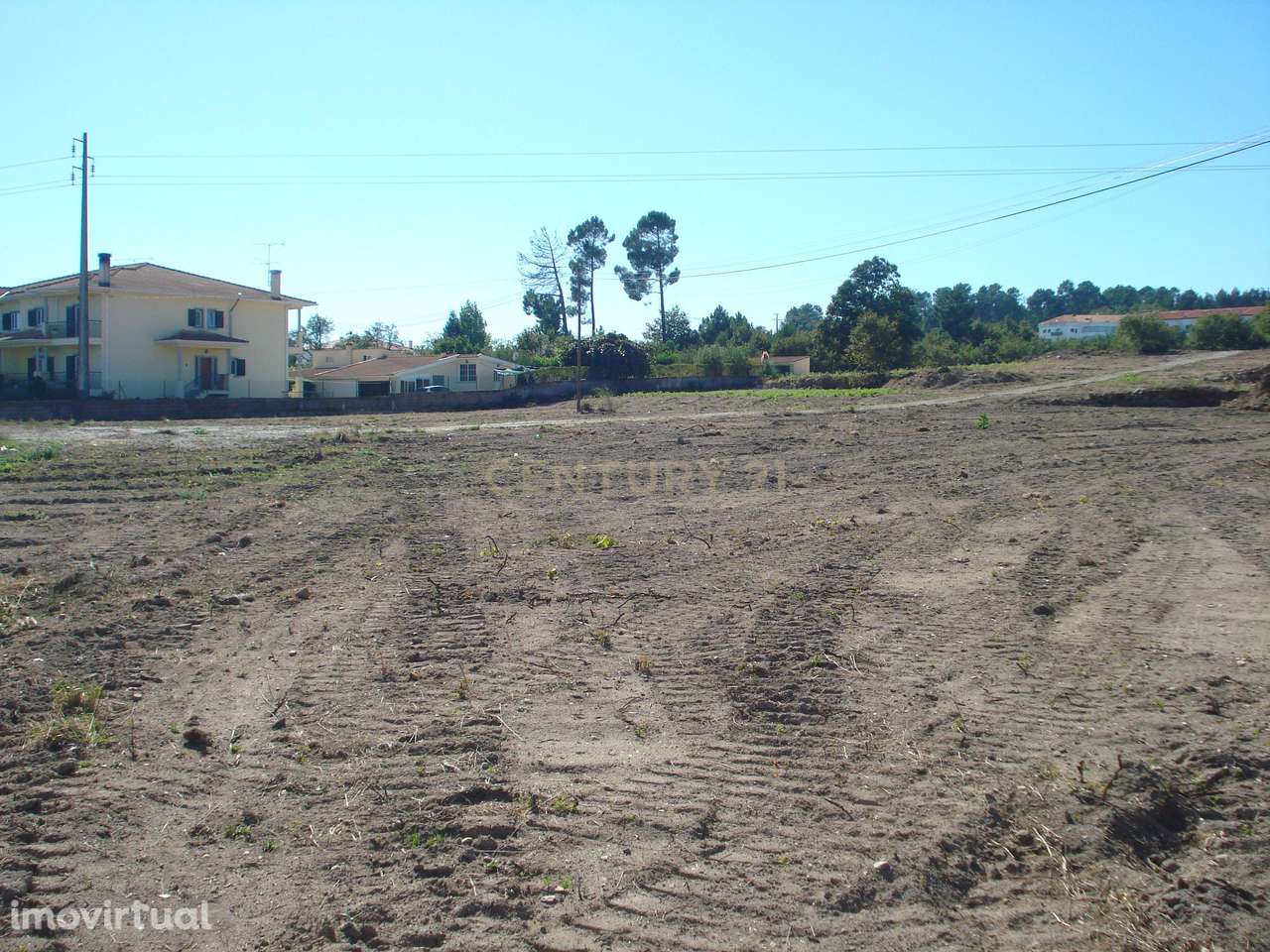 Terreno com área de 22 137m2 - Grande imagem: 5/9