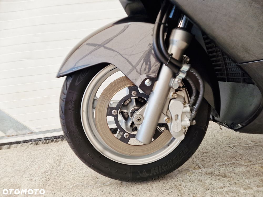 Suzuki Burgman - 15