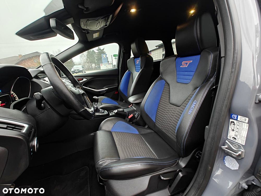 Ford Focus 2.0 TDCi ST - 7