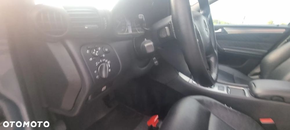Mercedes-Benz Klasa C 280 T Avantgarde 4-Matic - 20