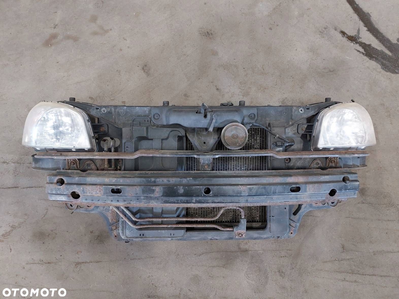 PAS PRZEDNI WZMOCNIENIE CZOŁOWE + LAMPY HYUNDAI GETZ I 1.3 12V - 1