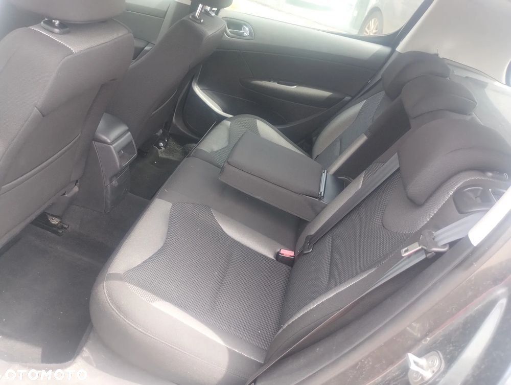 Citroën C5 1.6 HDi Attraction - 12