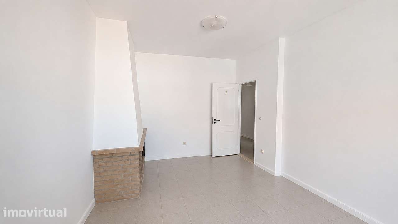 Quarto para Arrendamento Próximo da Praia e Comercio [15m²]  €475 mês - Grande imagem: 3/10