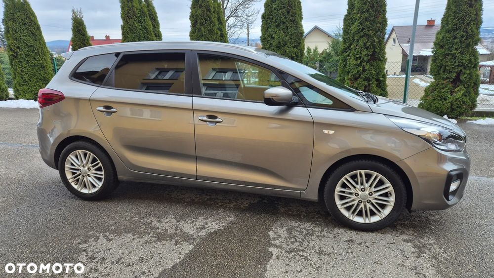 Kia Carens 1.6 GDI Dream Team Edition - 5