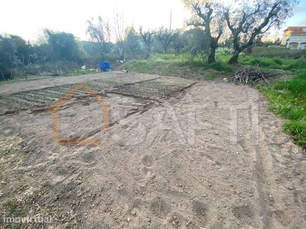 Terreno na estrada entre a vila e aldeia - 1950m2 - 60 000€ - Grande imagem: 3/20