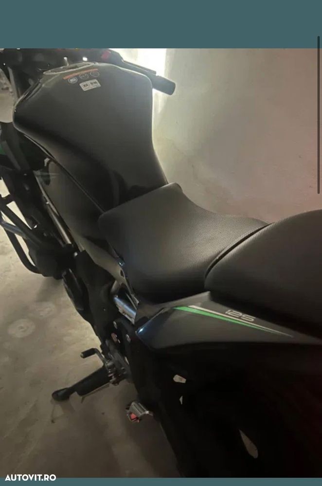 Kawasaki Z125 Pro - 4
