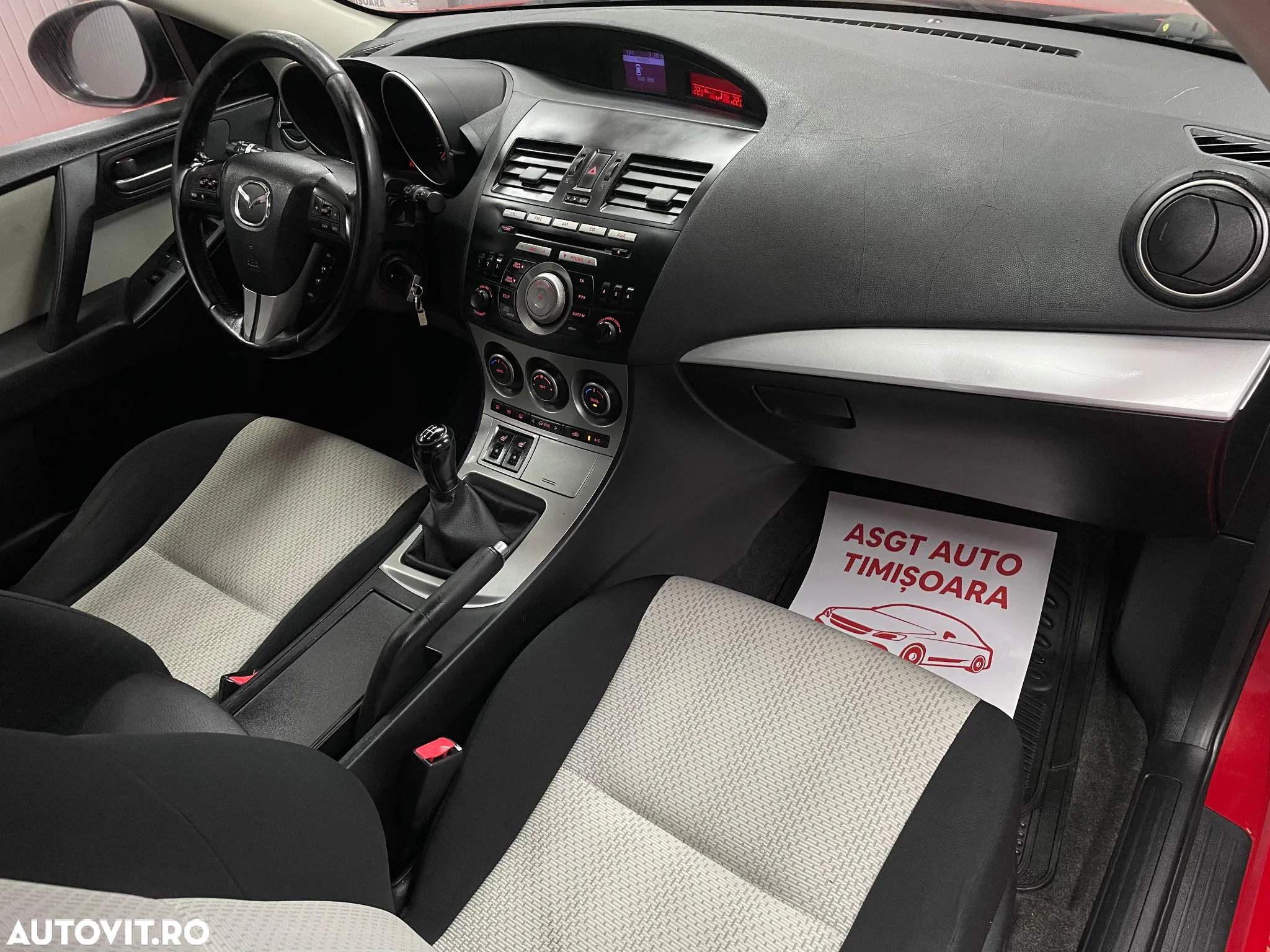 Mazda 3 - 10