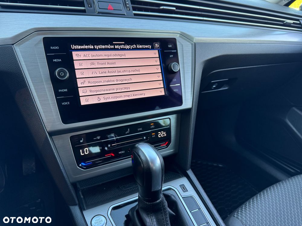 Volkswagen Passat Variant 2.0 TDI SCR DSG Elegance - 31
