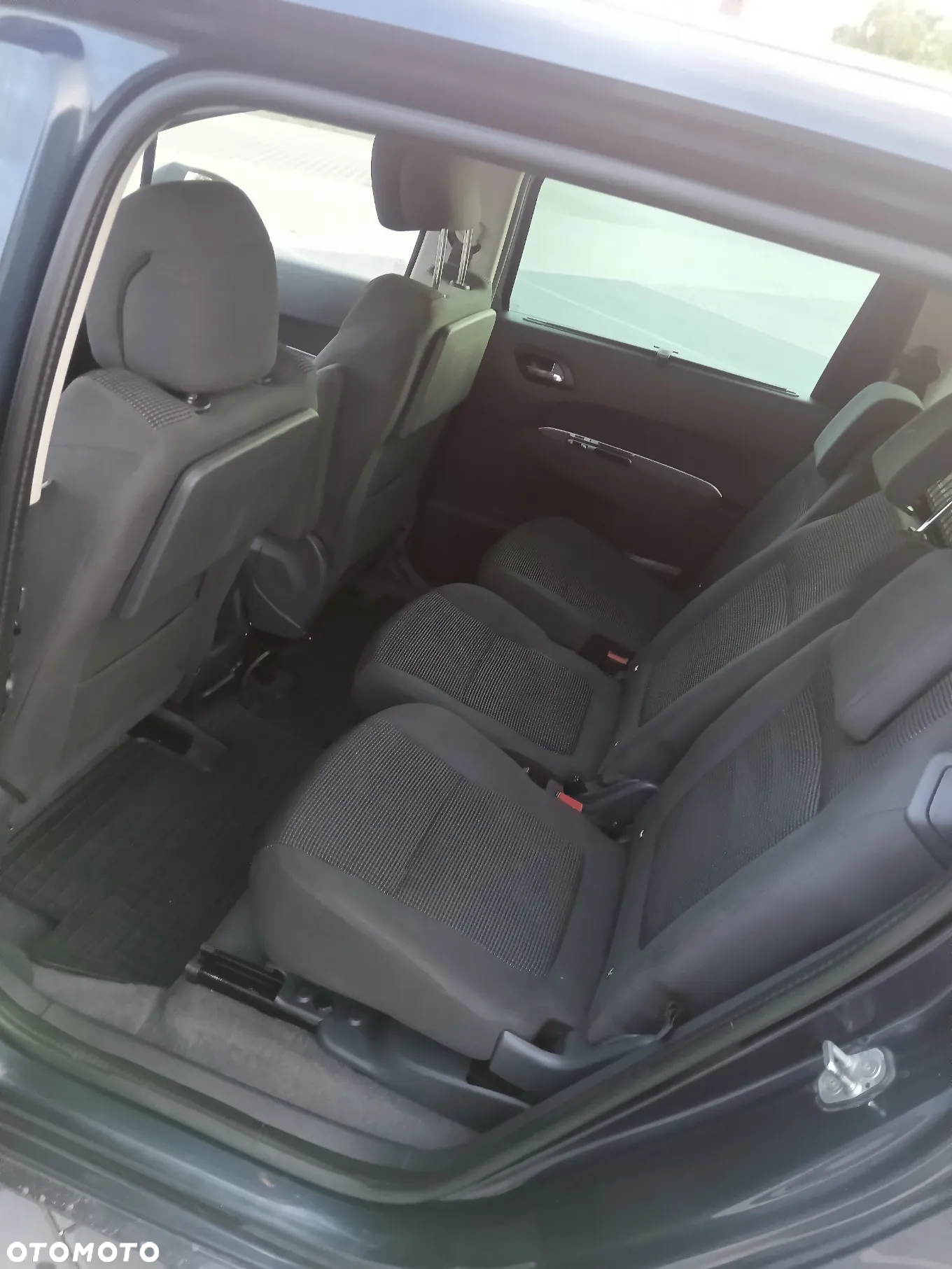 Peugeot 5008 - 8