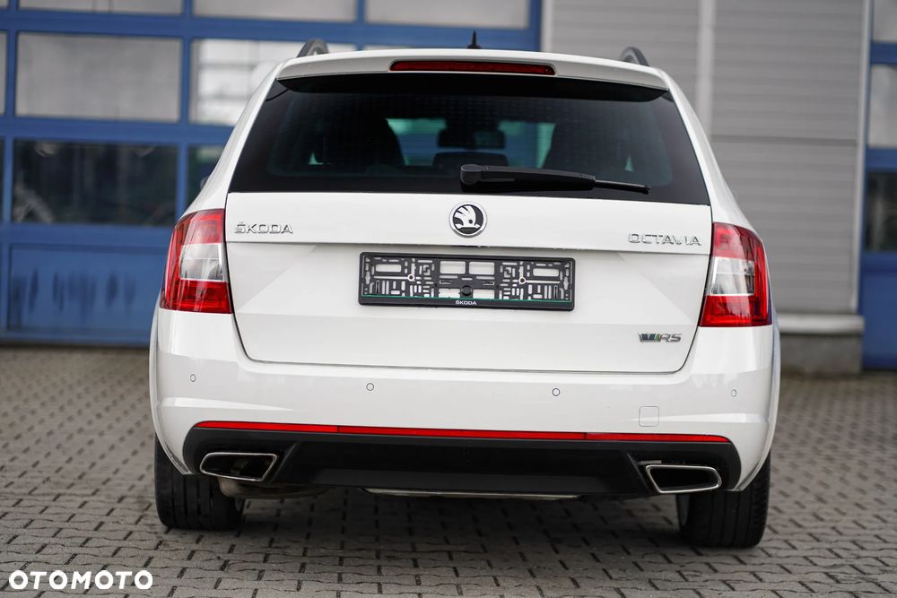 Skoda Octavia 2.0 TDI RS DSG - 11