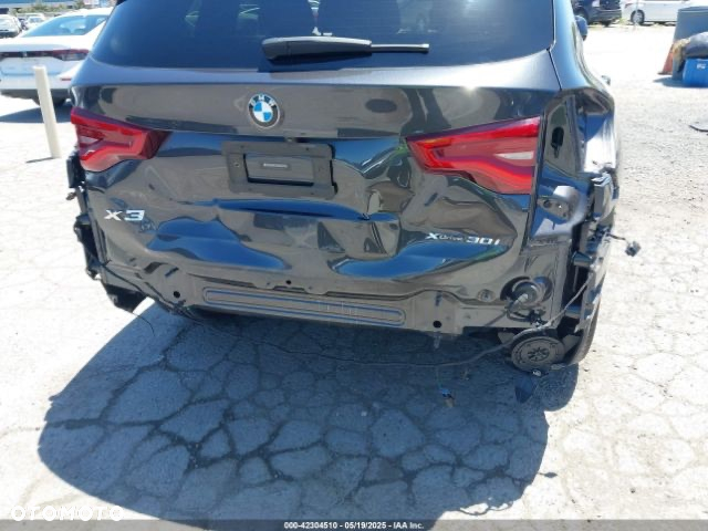 BMW X3 xDrive30i Luxury Line - 6