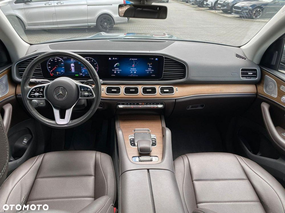 Mercedes-Benz GLS - 12