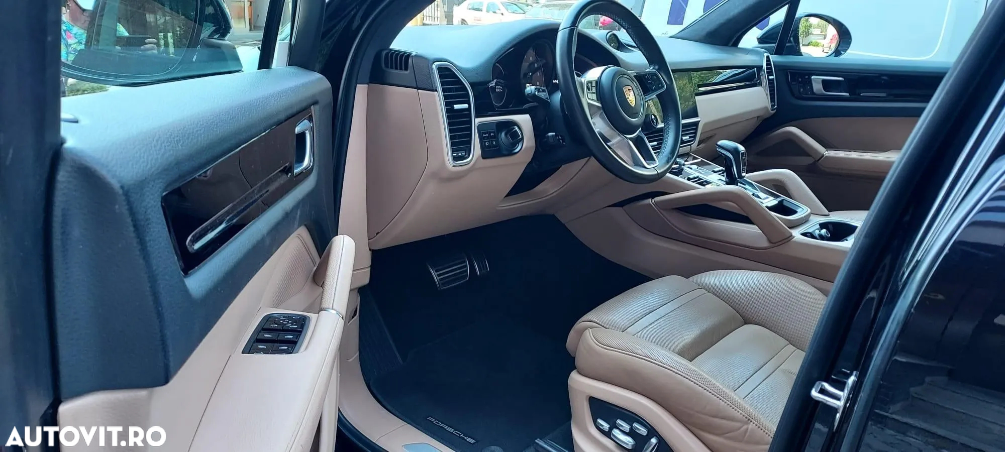 Porsche Cayenne - 9