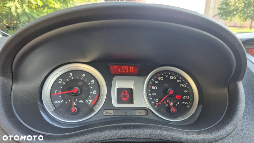 Renault Clio 1.6 Confort Privilege - 8